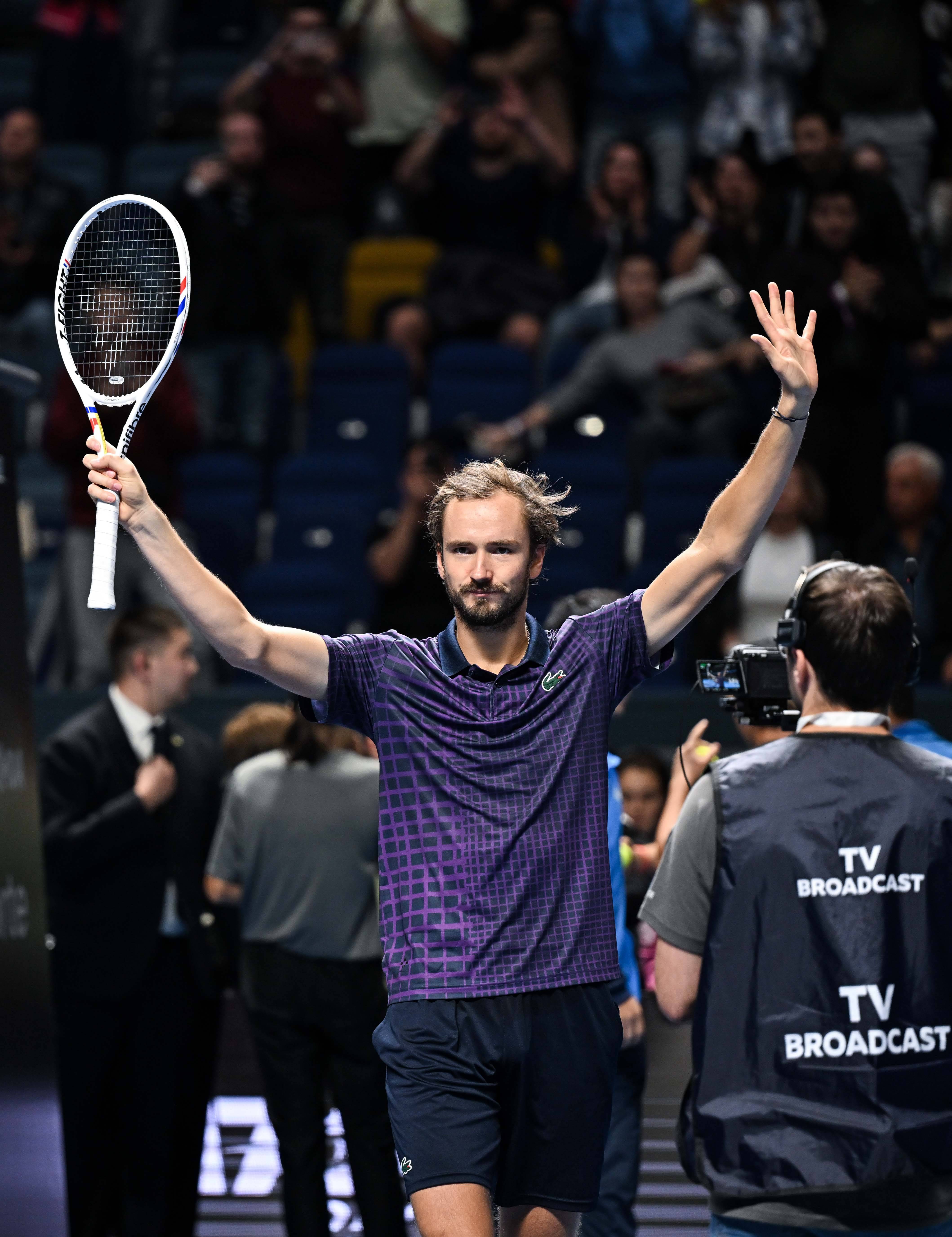 （体育）网球——ATP250阿拉木图网球公开赛：梅德韦杰夫晋级决赛