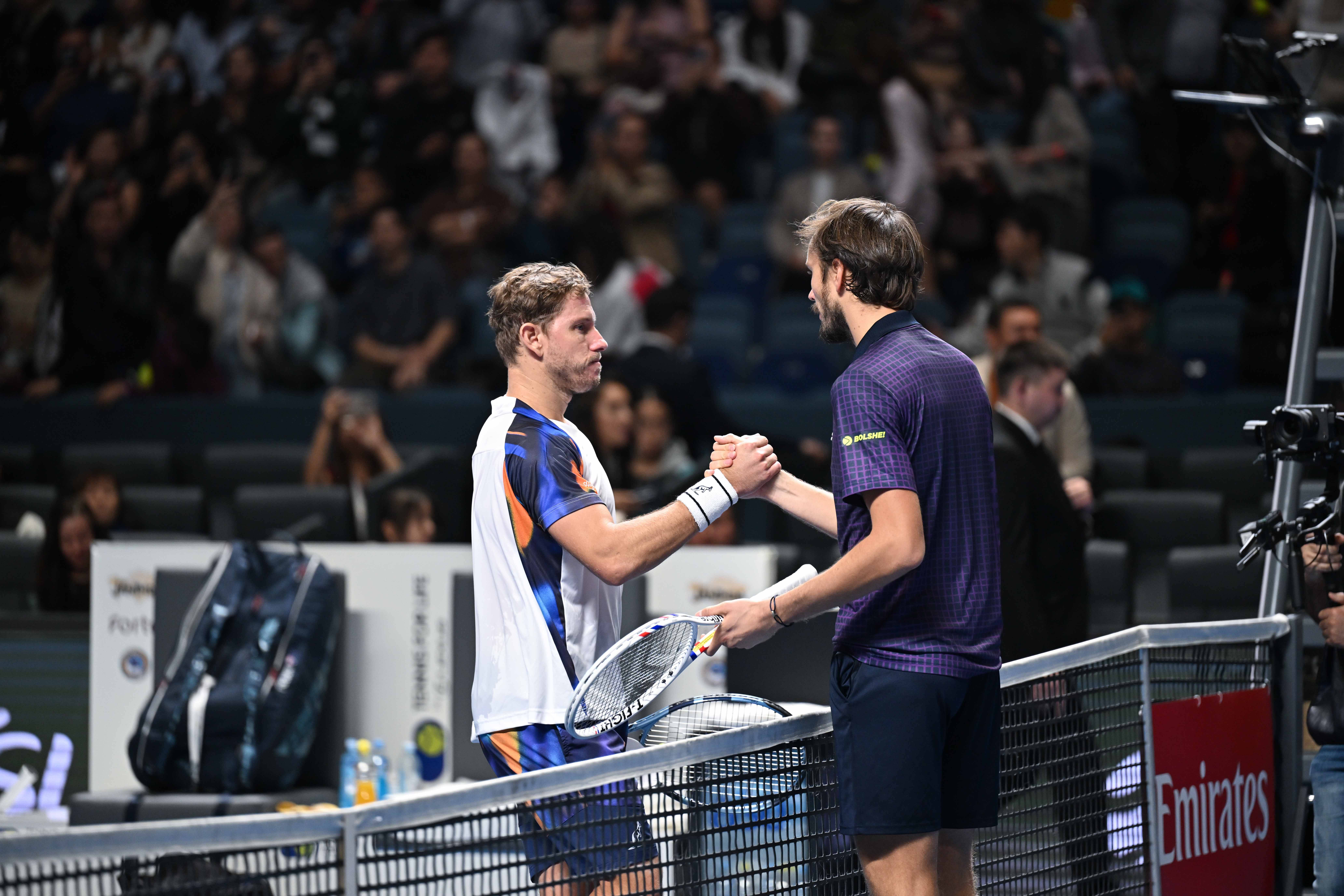 （体育）网球——ATP250阿拉木图网球公开赛：梅德韦杰夫晋级决赛